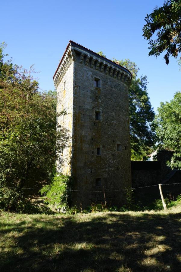 Bocage Belle Histoire Bed and Breakfast Moutiers-Sous-Chantemerle Esterno foto